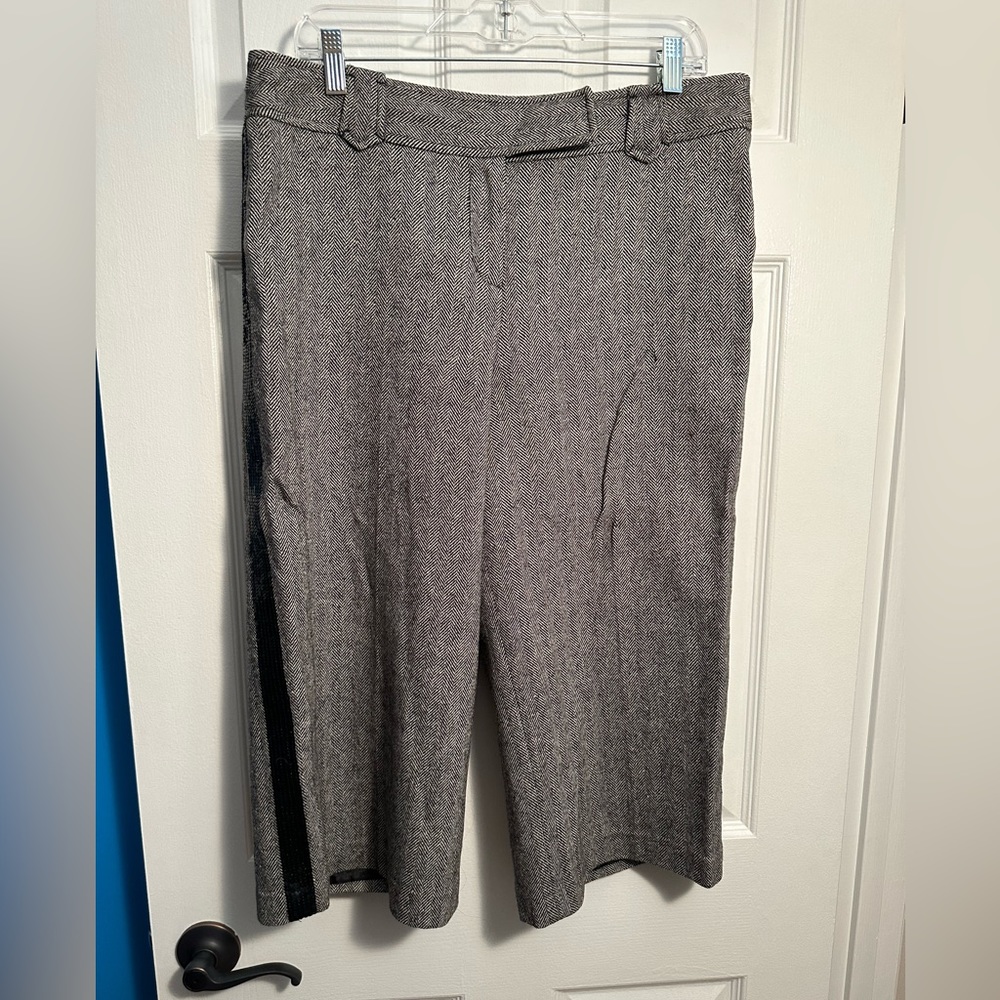 LOFT Gray Herringbone Capris with Black Side Stripe
